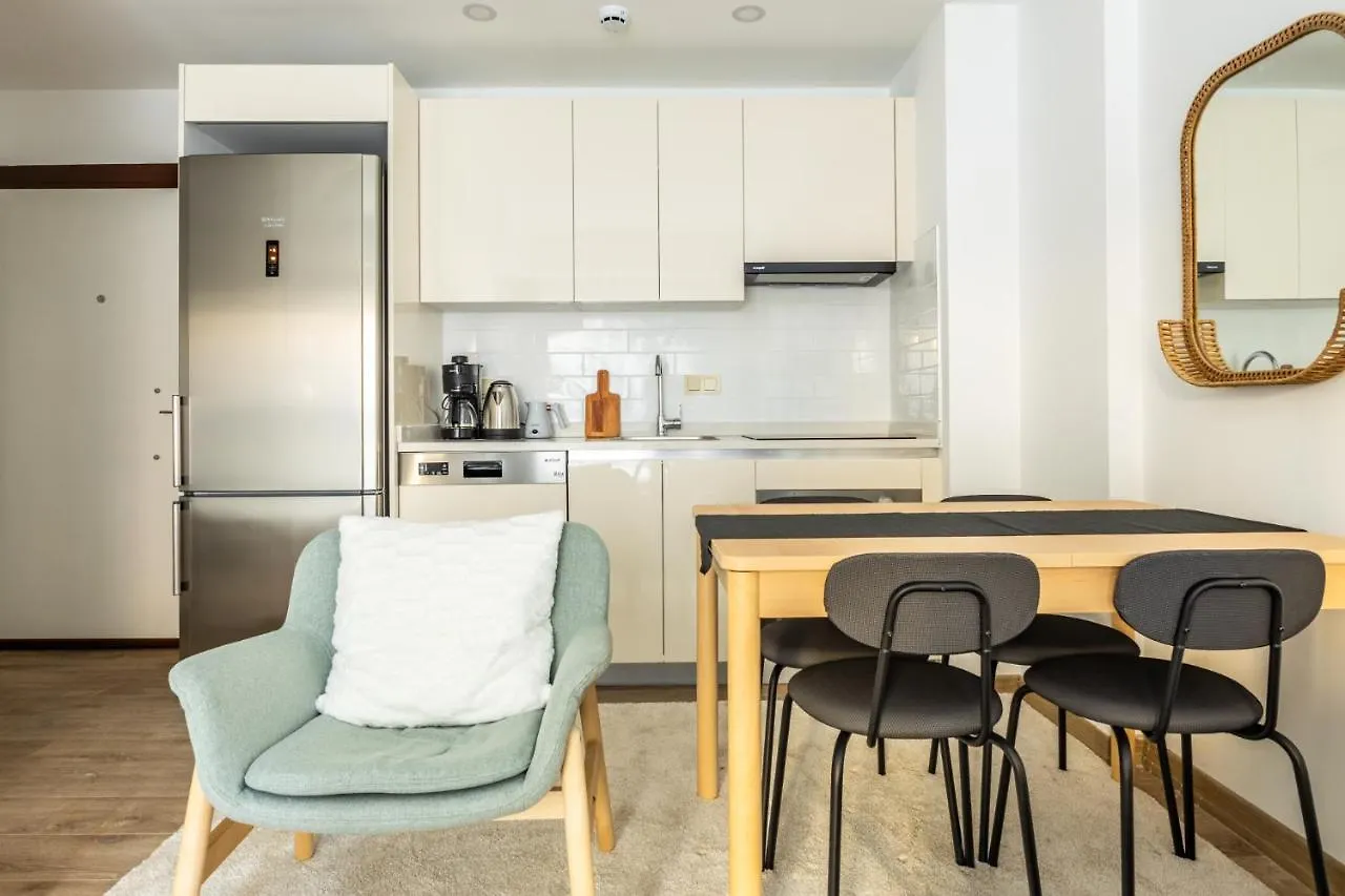 Stunning Istanbul Retreat 3 Min To Kanyon Mall Apartment