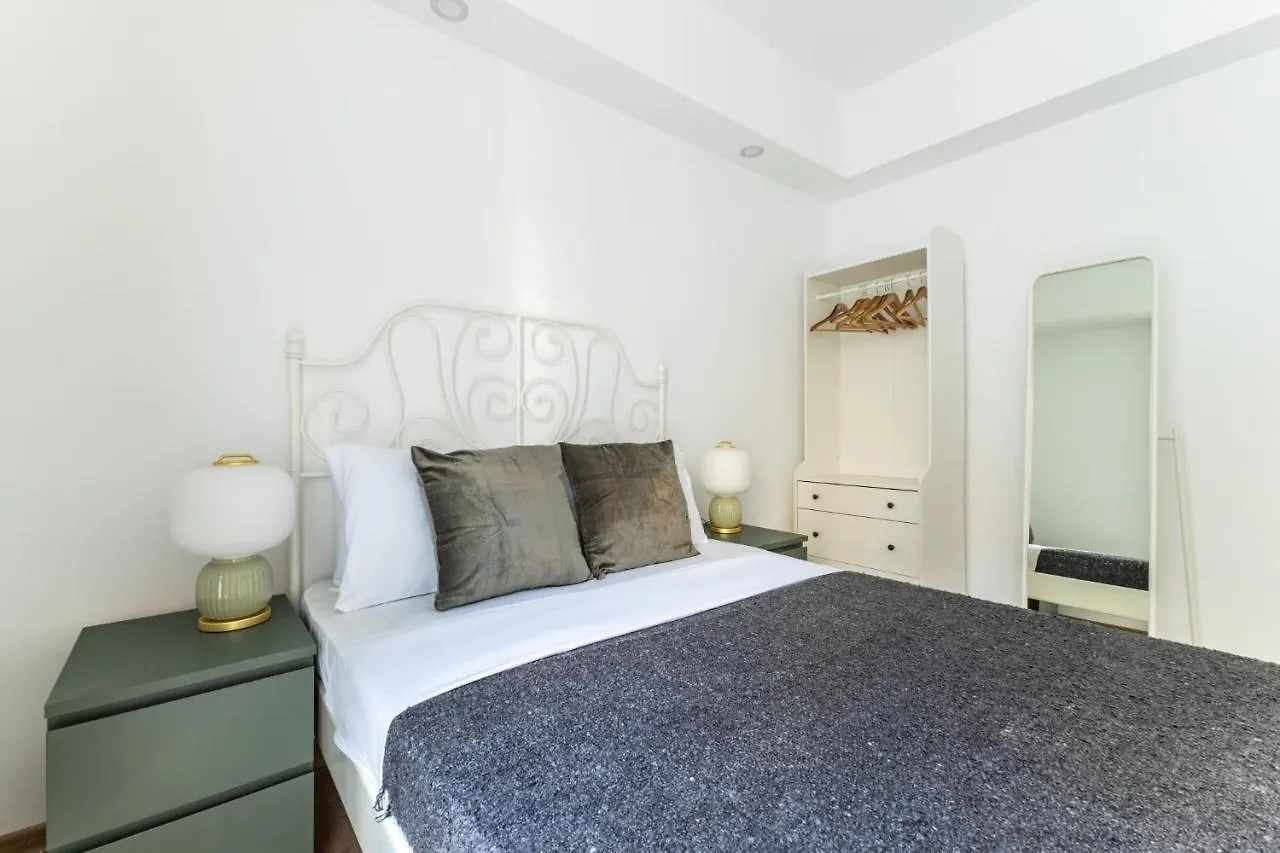 Stunning Istanbul Retreat 3 Min To Kanyon Mall Apartment