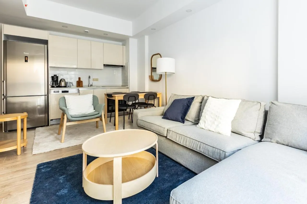 Stunning Istanbul Retreat 3 Min To Kanyon Mall Apartment 0*,