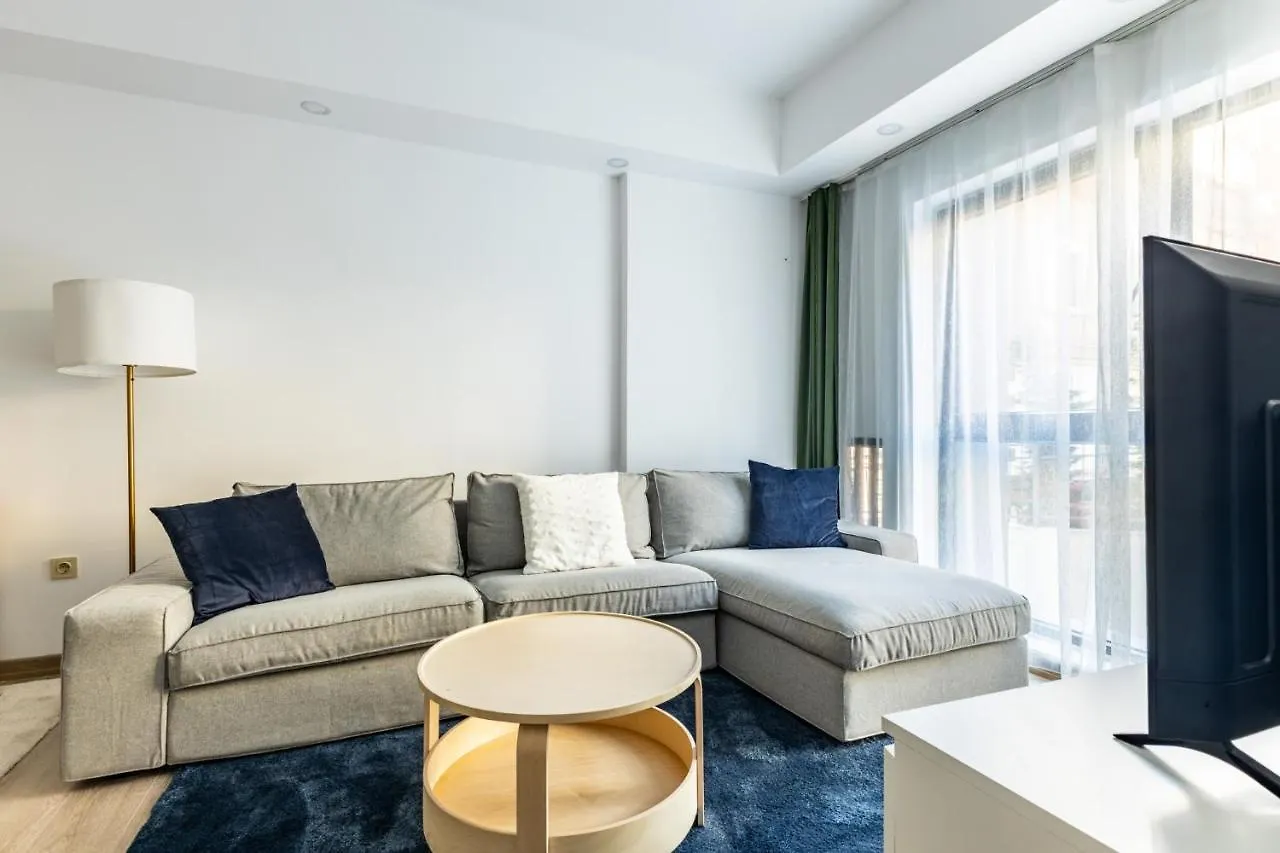 Stunning Istanbul Retreat 3 Min To Kanyon Mall Apartment
